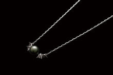 画像をギャラリービューアに読み込む, Judith Desee Necklace