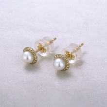 画像をギャラリービューアに読み込む, K18アコヤベビーパールピアス(4.0㎜)