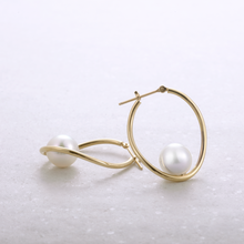 画像をギャラリービューアに読み込む, K18アコヤ本真珠ピアス(8.5㎜)